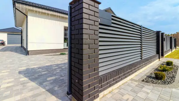 Ile kosztuje malowanie proszkowe balustrady? Poznaj kluczowe czynniki cenowe